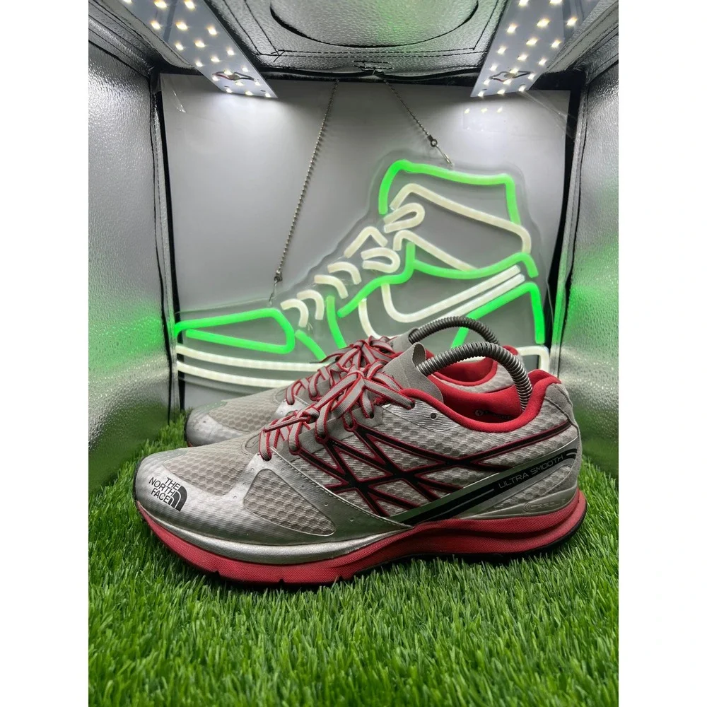 The North Face Ultra Smooth Mens 8.5 Grey Red Running Shoes C574 Vibram Pebax
